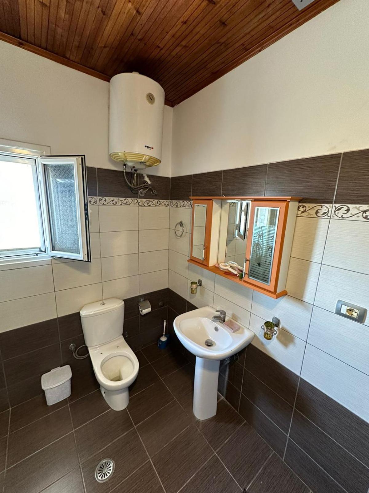 Apartments Berti Sarandë Eksteriør bilde