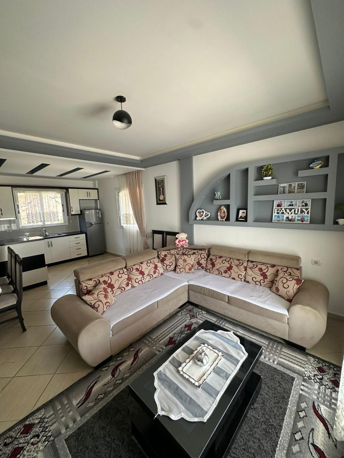 Apartments Berti Sarandë Eksteriør bilde