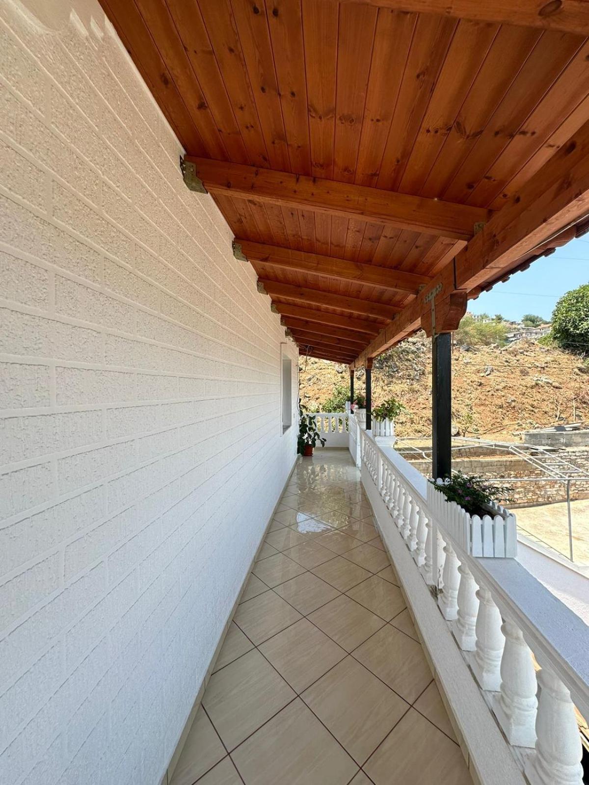 Apartments Berti Sarandë Eksteriør bilde